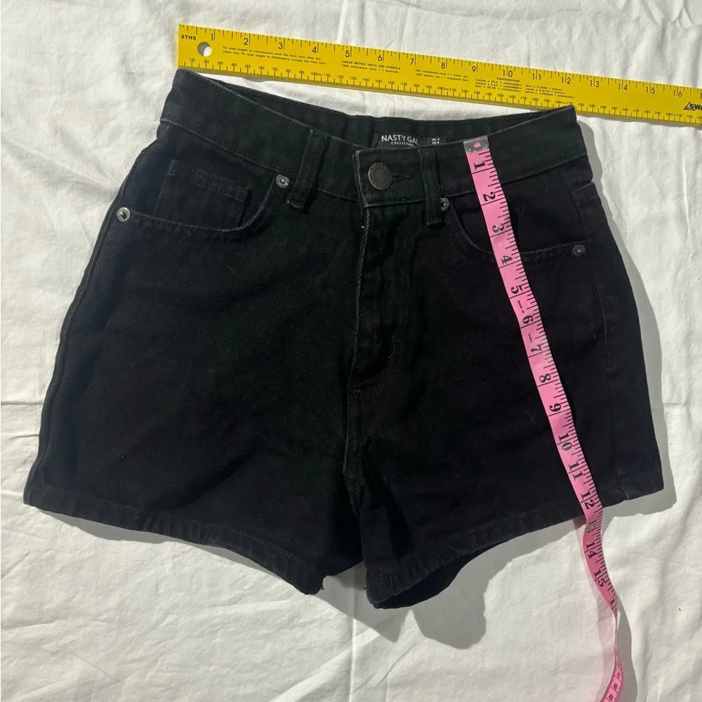 Nasty Gal Women's Black High Waisted Mom Denim Shorts Size 0 - Picture 2 of 5